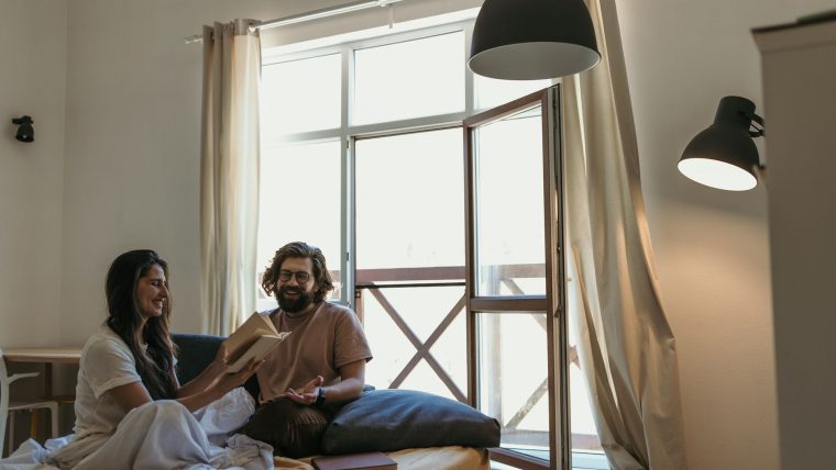 Aérer sa chambre et gérer l’humidité pour mieux dormir