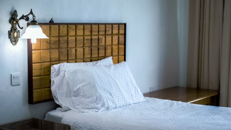 Pipi au lit (énurésie) : comprendre et accompagner l’enfant